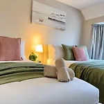 Splendid 2Bed Apt For Family 30Mi To Central Ldn