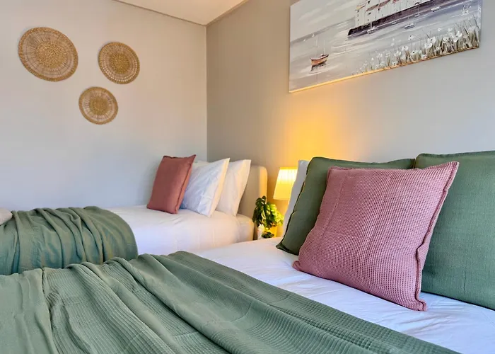 Splendid 2Bed Apt For Family 30Mi To Central Ldn