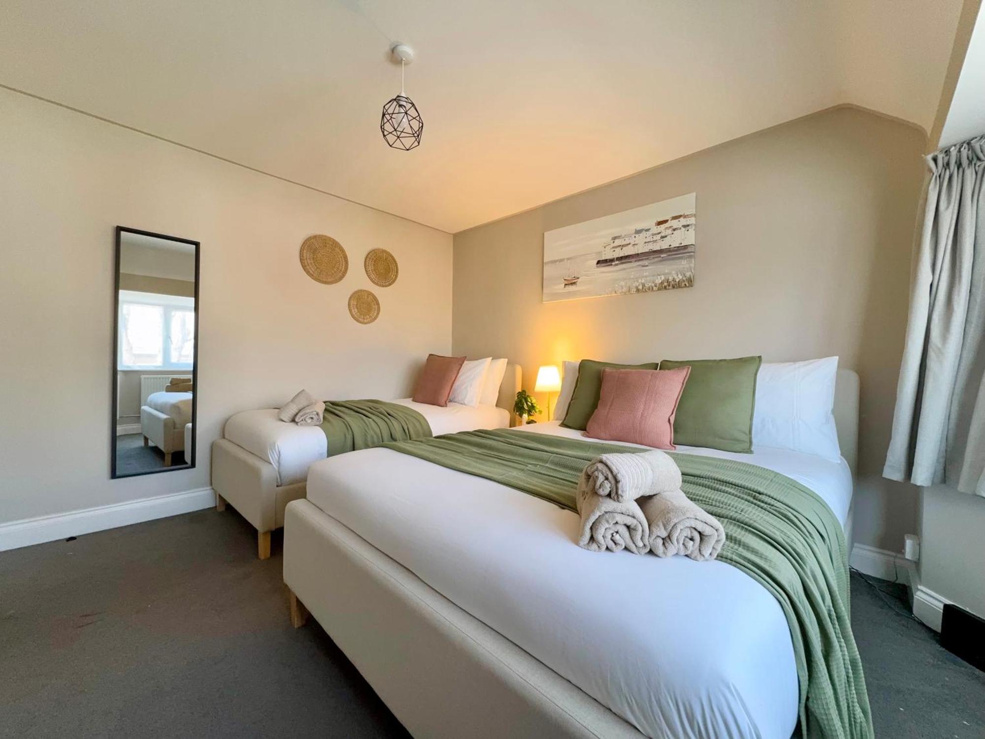 Splendid 2bed For Family 30mi To Ldn Appartement *
